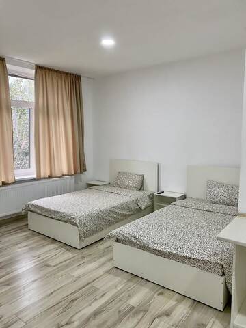 Фото номера Трехместный номер Отель Park Hotel г. Кагул 5